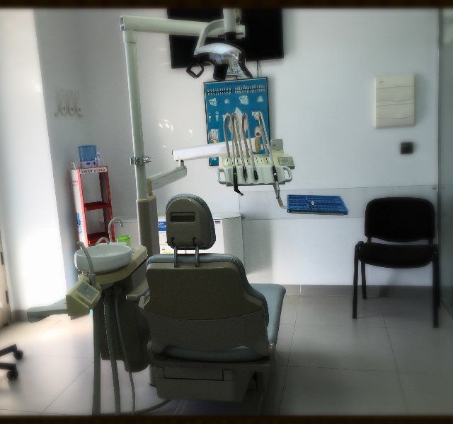 Clínica Dental Dr. César Gallego Vicente interior de consultorio